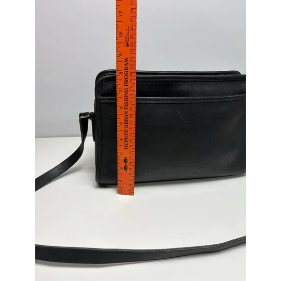 Vintage 80's Coach Swagger 9820 NYC Black Leather Crossbody Shoulder Bag - Picture 14 of 15
